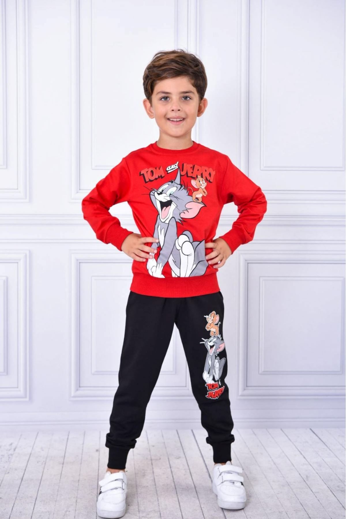 TOM & JERRY BASKILI EŞOFMAN TAKIMI
