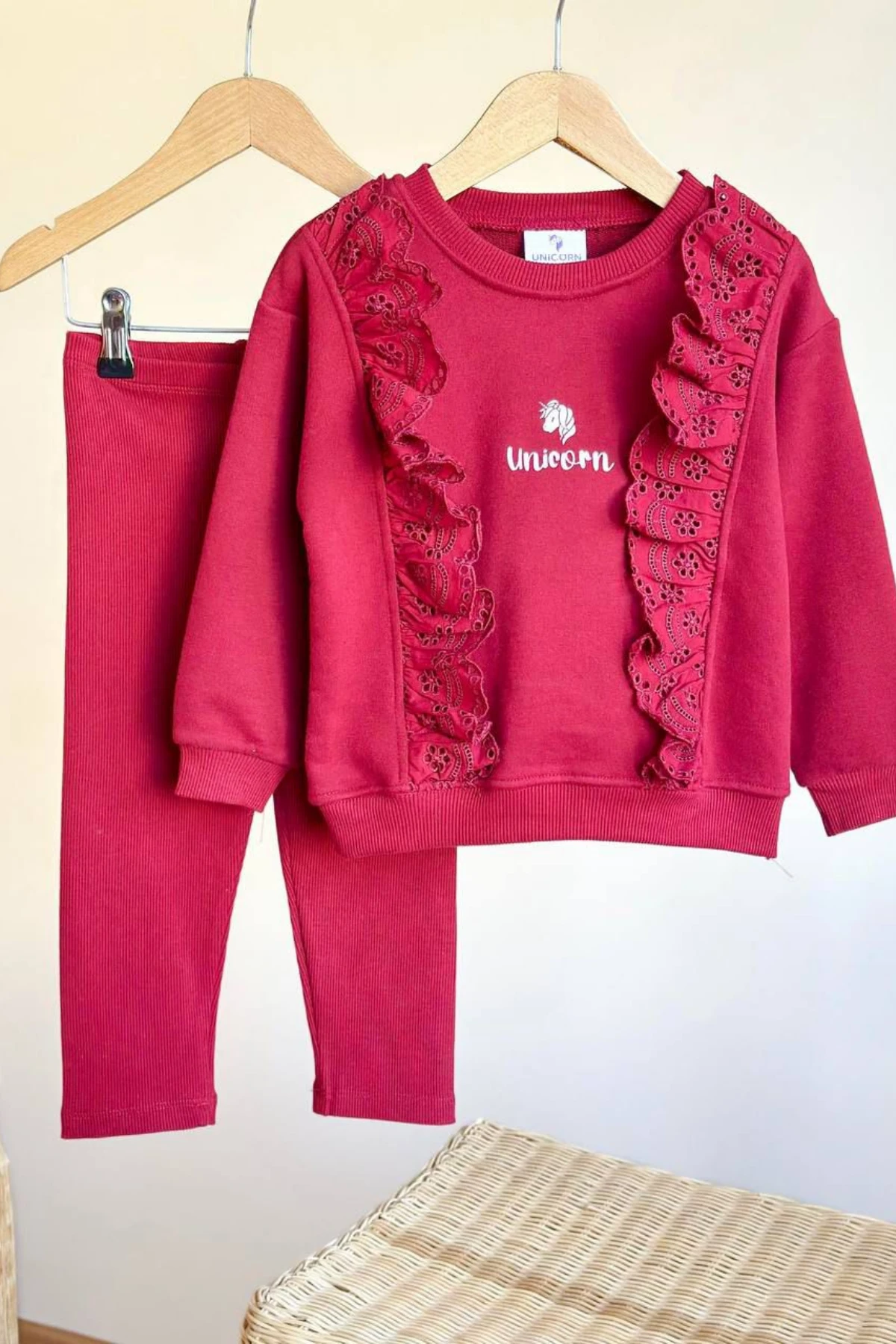 BORDO RENK UNICORN BASKILI FIRFIR DETAYLI KIZ ÇOCUK TAYTLI TAKIM