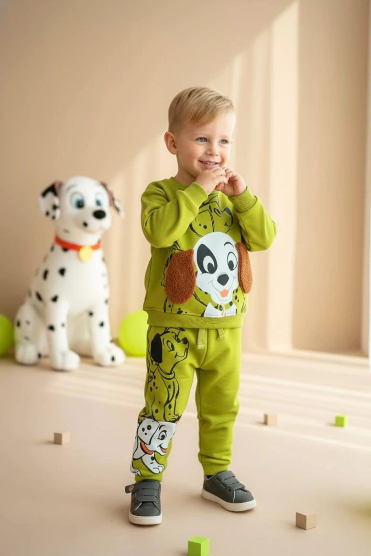 FISTIK YEŞİLİ KÖPEK BASKILI ERKEK ÇOCUK EŞOFMAN TAKIMI