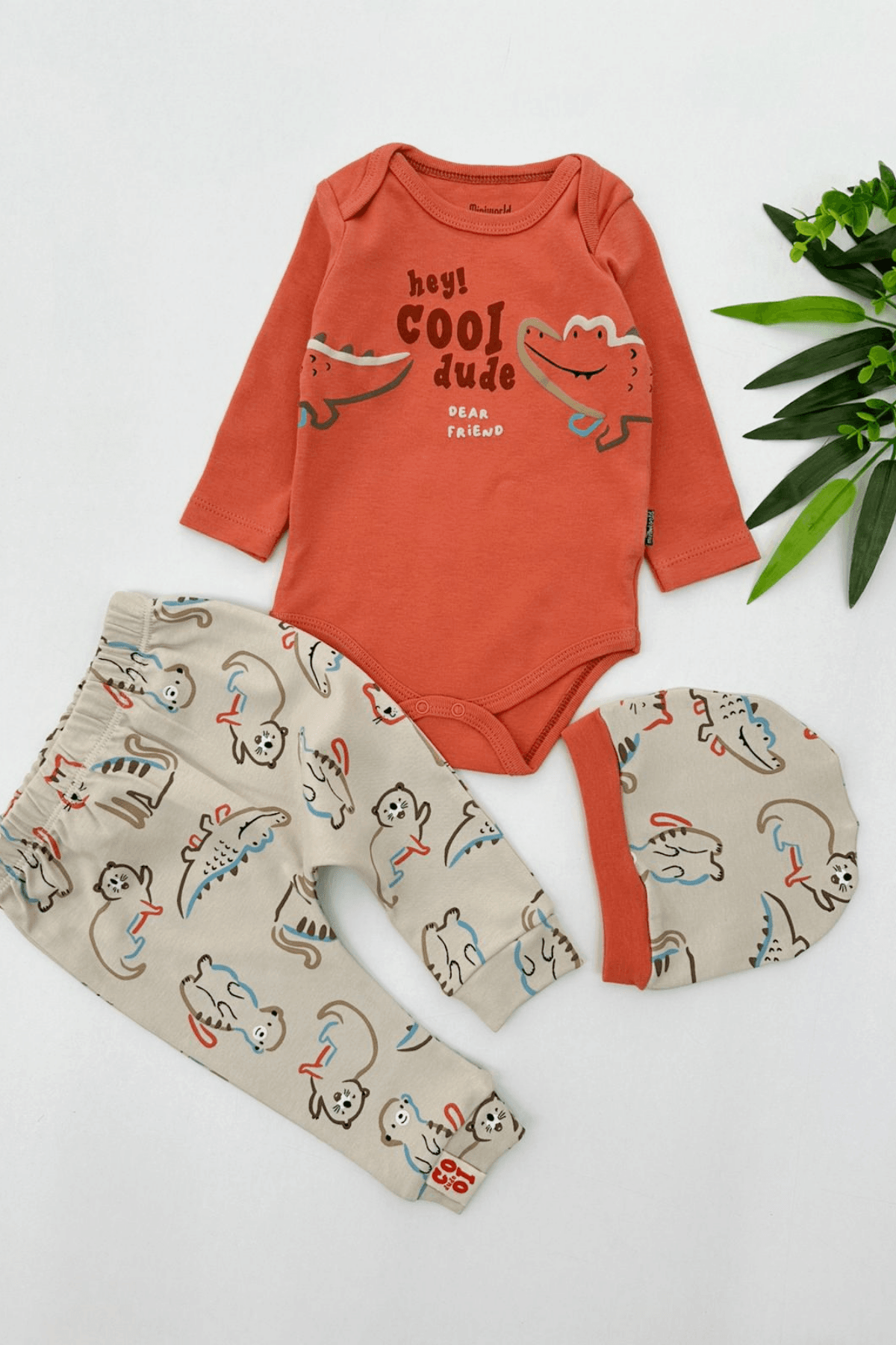 3'LÜ KİREMİT RENK TİMSAH DESEN ERKEK BEBEK ZIBIN SET