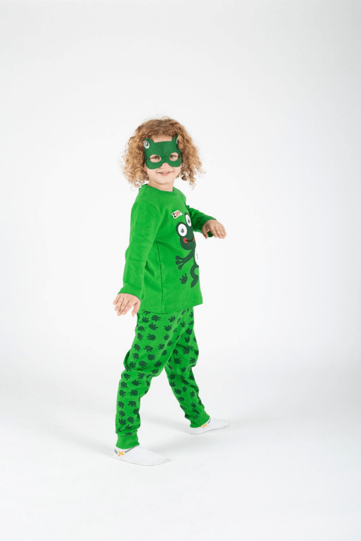 YEŞİL RENK KURBAĞA BASKILI UNISEX PİJAMA TAKIMI (MASKE HEDİYELİ )