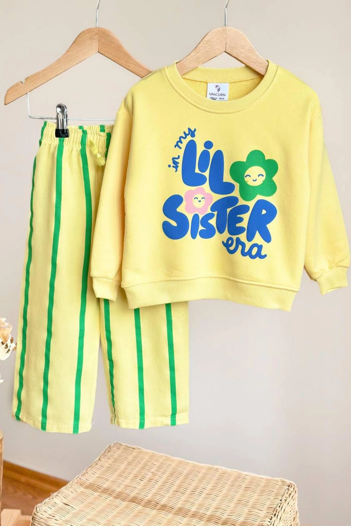 SARI RENK ÇİÇEK BASKILI KIZ ÇOCUK ALT ÜST TAKIM