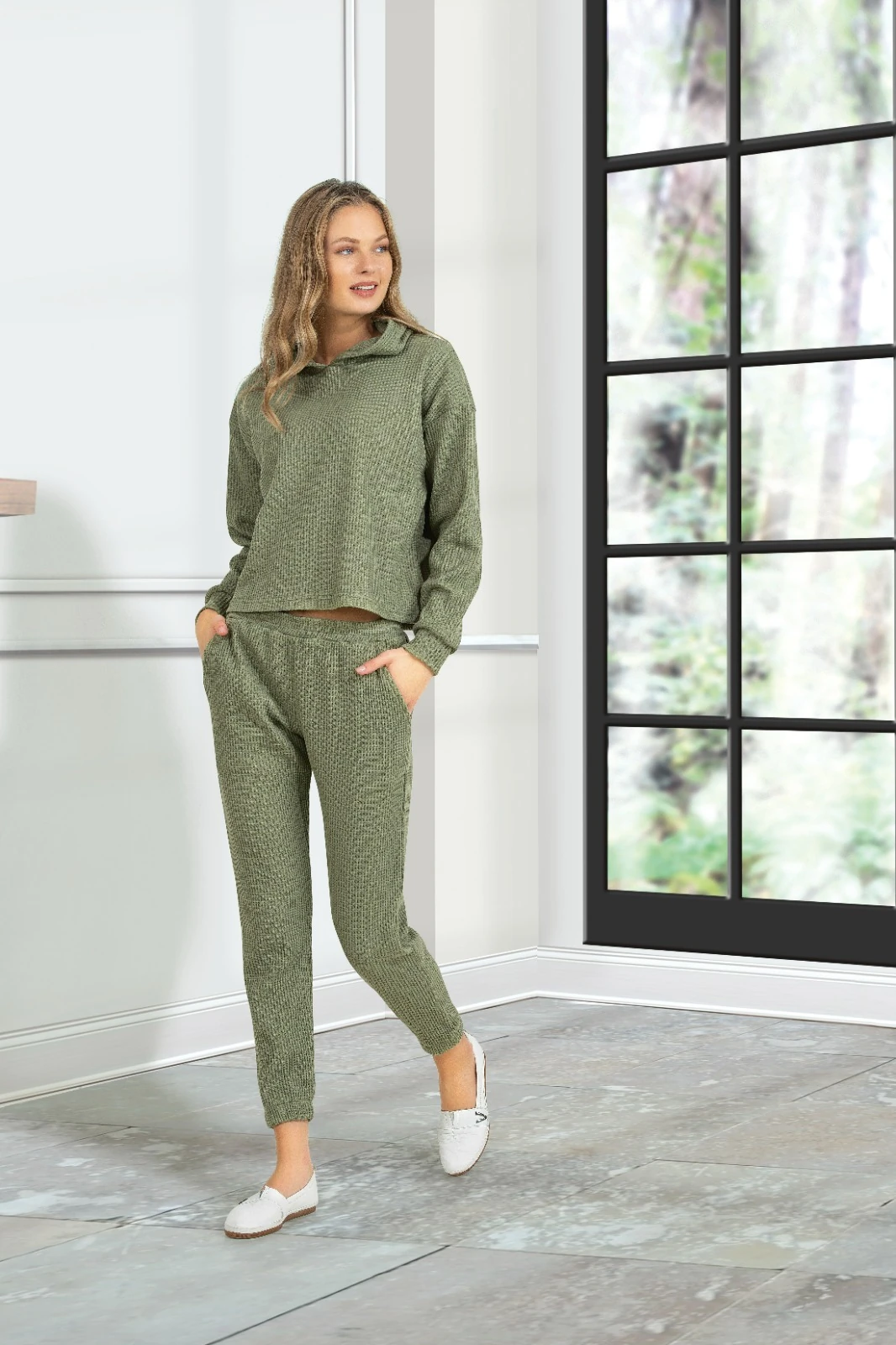 HAKİ RENK KAPÜŞONLU CROP MODEL KADIN  ALT ÜST TAKIM