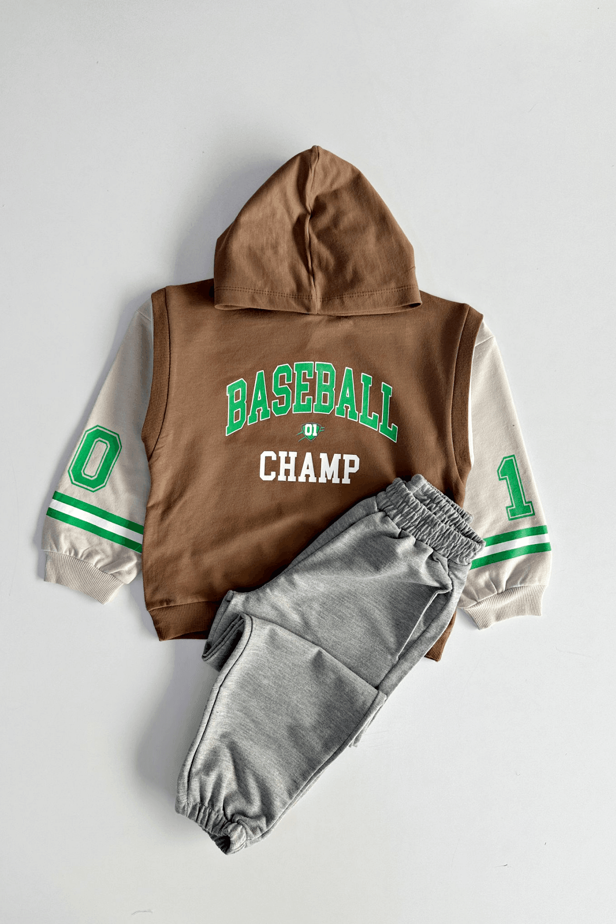 KAHVERENGİ BASEBALL YAZILI ERKEK ÇOCUK ALT ÜST TAKIM