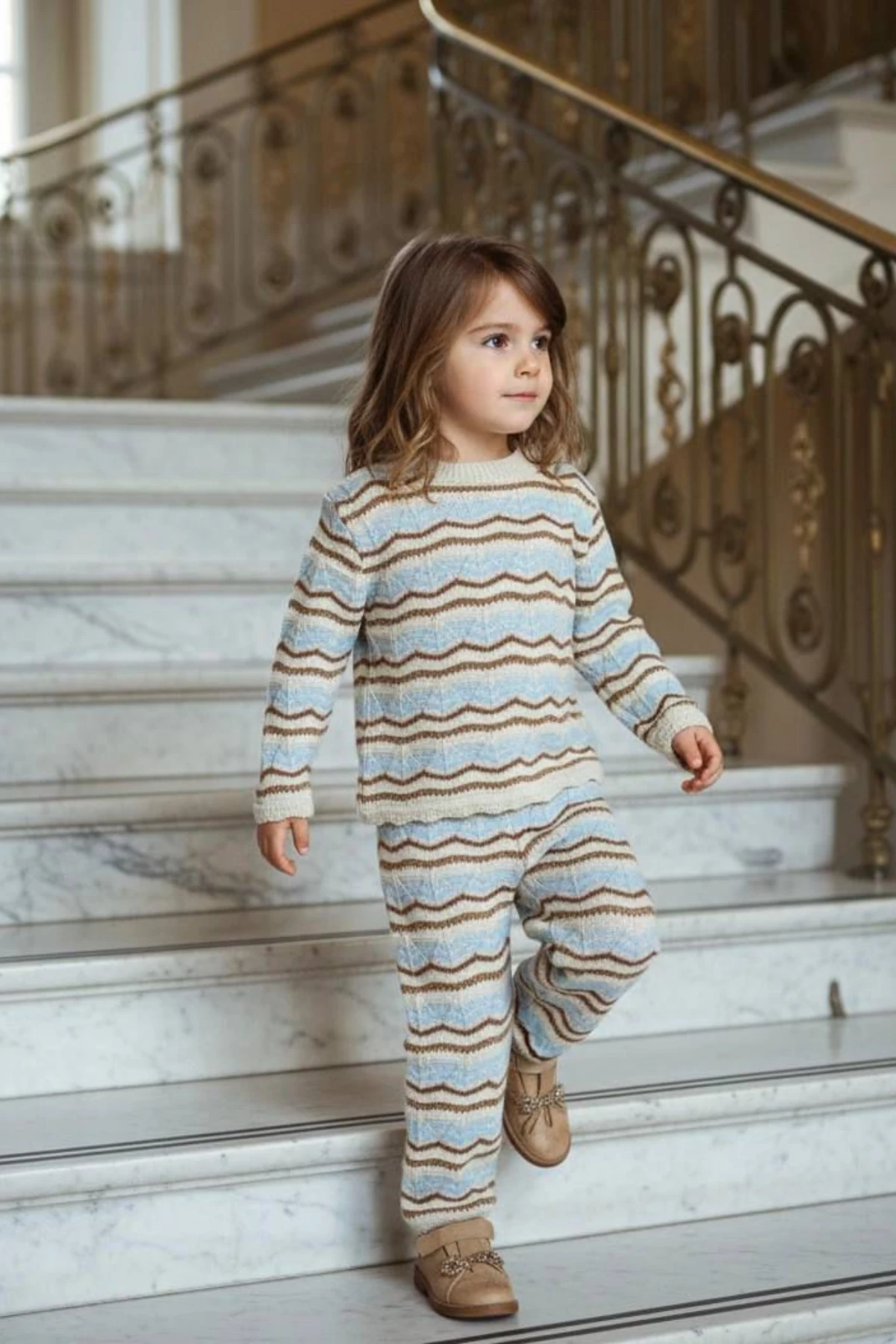 EKRU RENK DESENLİ KIZ ÇOCUK TRİKO TAKIM