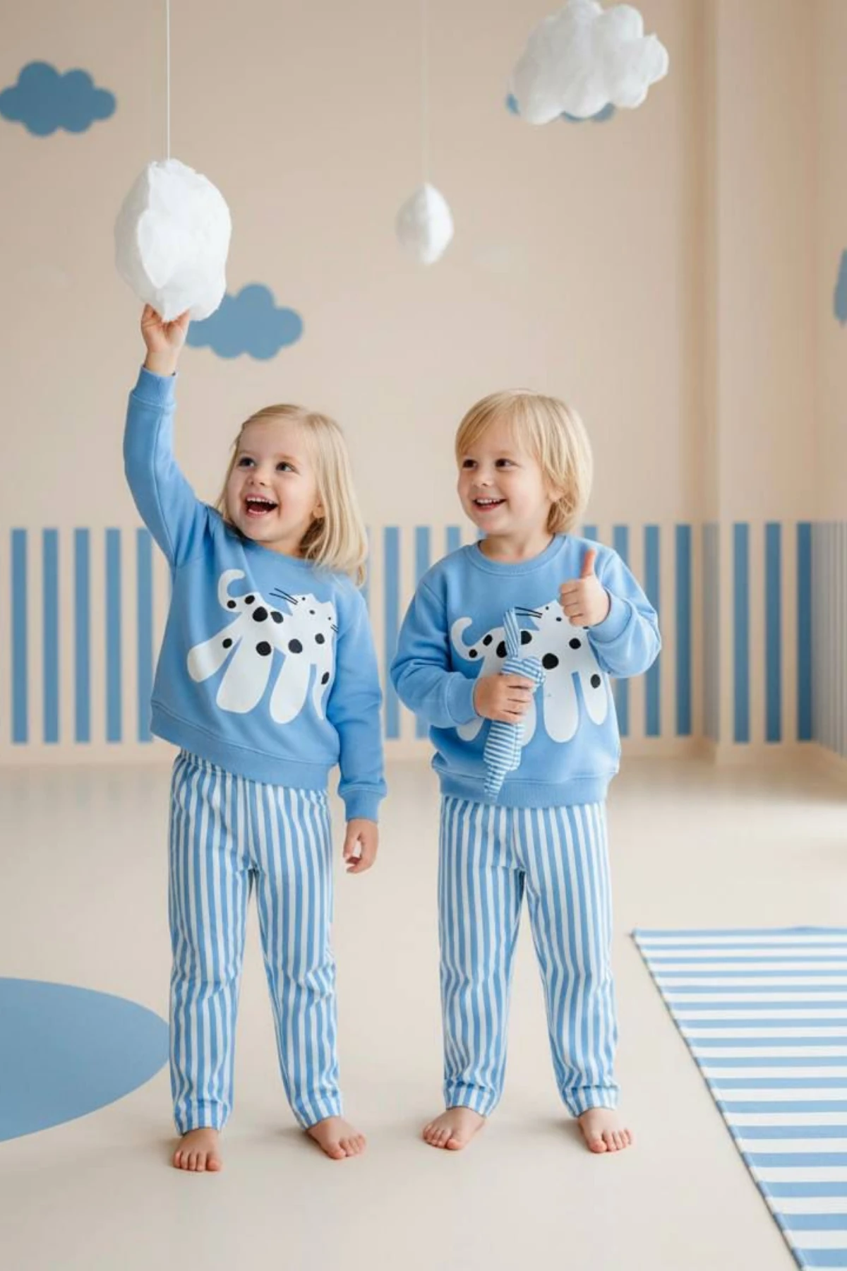 BUZ MAVİSİ KÖPEK BASKILI UNISEX ALT ÜST TAKIM