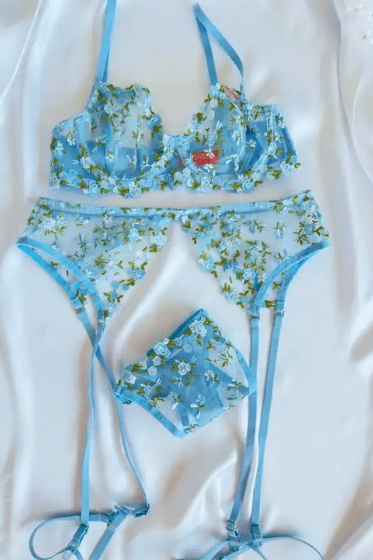 3'LÜ MAVİ RENK ÇİÇEK NAKIŞLI JARTİYER TAKIM