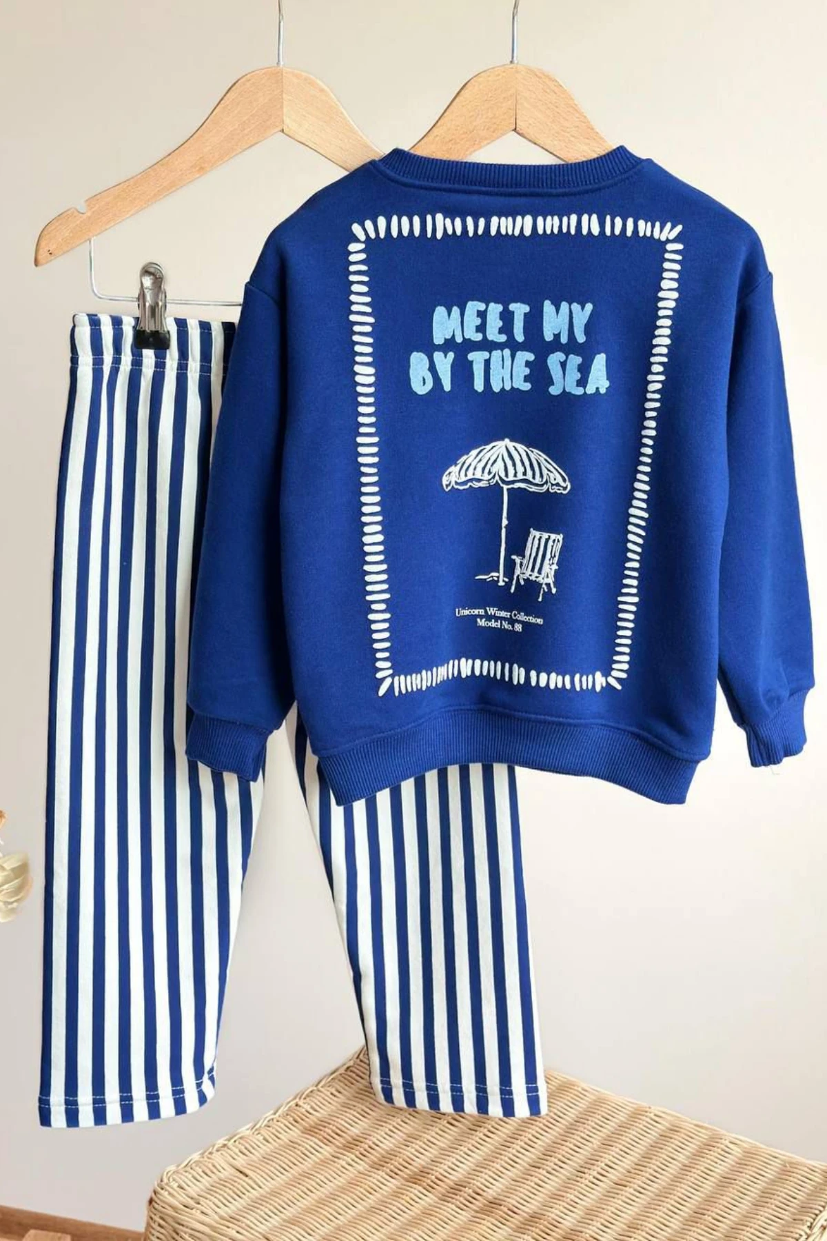 SAKS MAVİSİ ARKASI YAZI  BASKILI ERKEK ÇOCUK ALT ÜST TAKIM