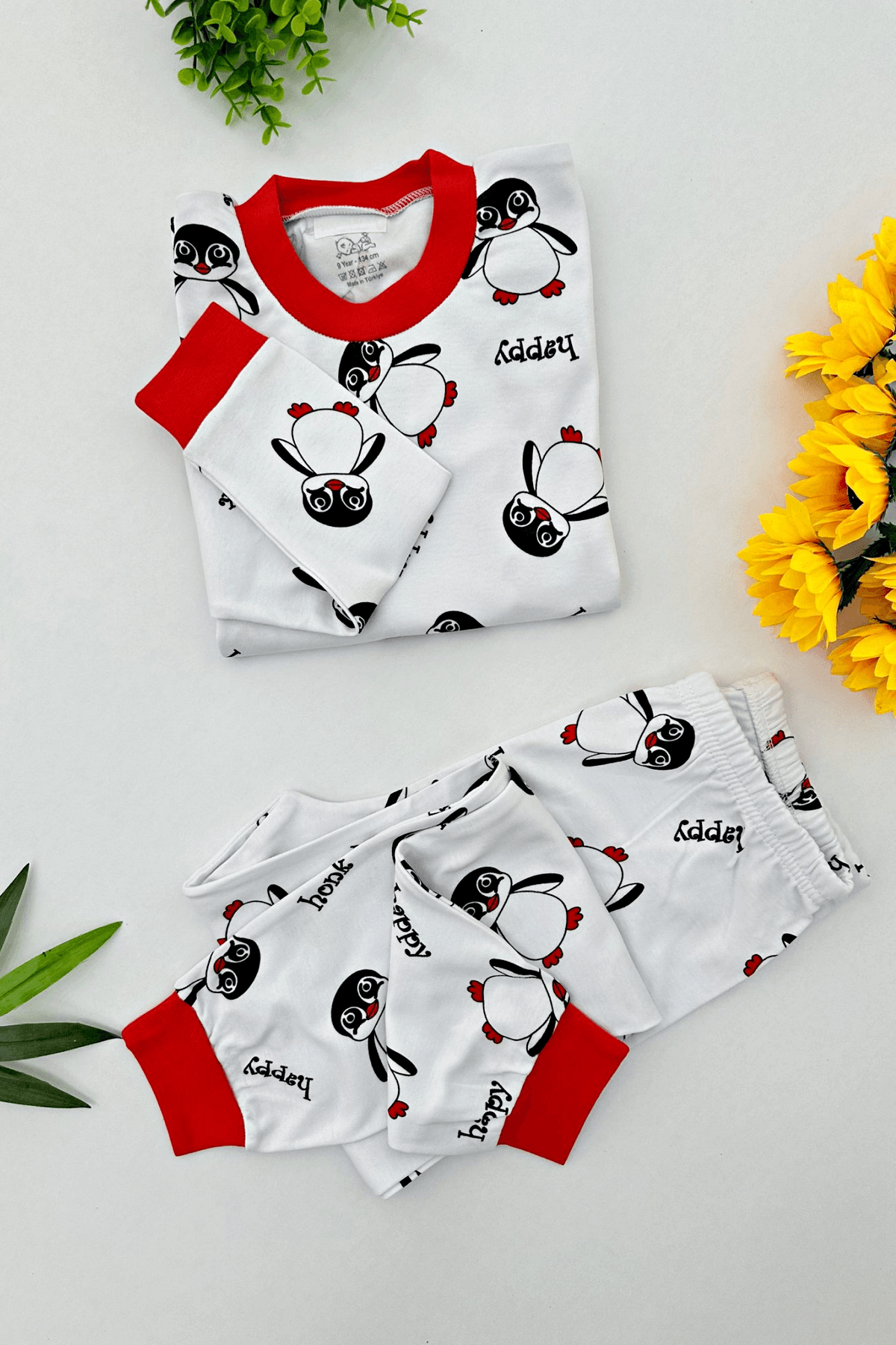 EKRU RENK PENGUEN DESEN UNISEX PİJAMA TAKIMI