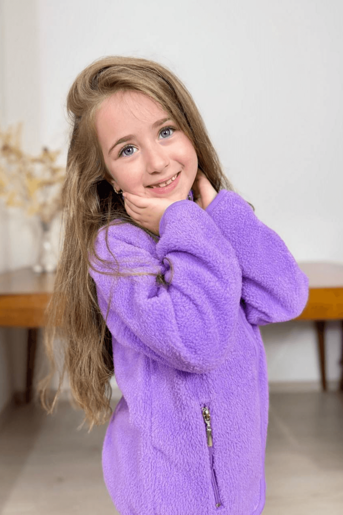 LİLA RENK FERMUARLI CEPLİ PELUŞ KIZ ÇOCUK HIRKA