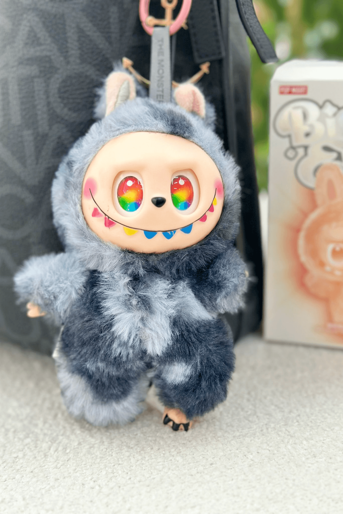 SİYAH RENK LABUBU KARAKTERLİ ANAHTARLIK ( 16 CM )
