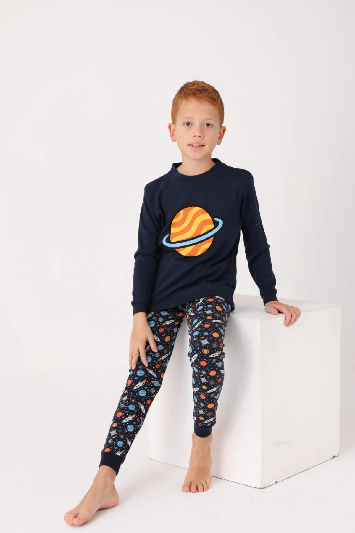 LACİVERT RENK GEZEGEN BASKILI ERKEK ÇOCUK PİJAMA TAKIMI