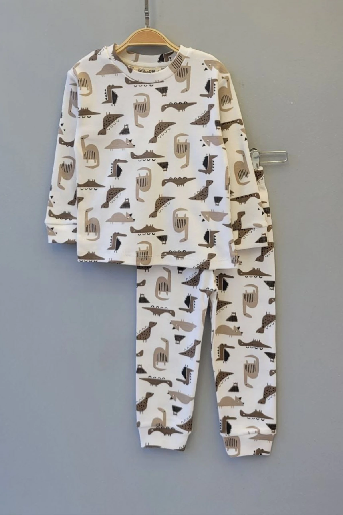 EKRU RENK BEJ DİNAZOR DESEN ERKEK ÇOCUK PİJAMA TAKIMI