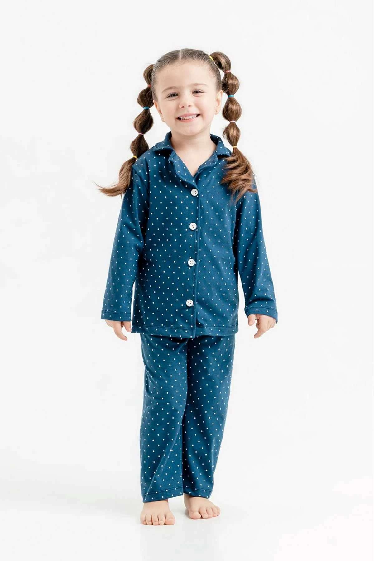 ÖNDEN DÜĞMELİ LACİVERT PUANTIYE DESEN KIZ PİJAMA TAKIMI