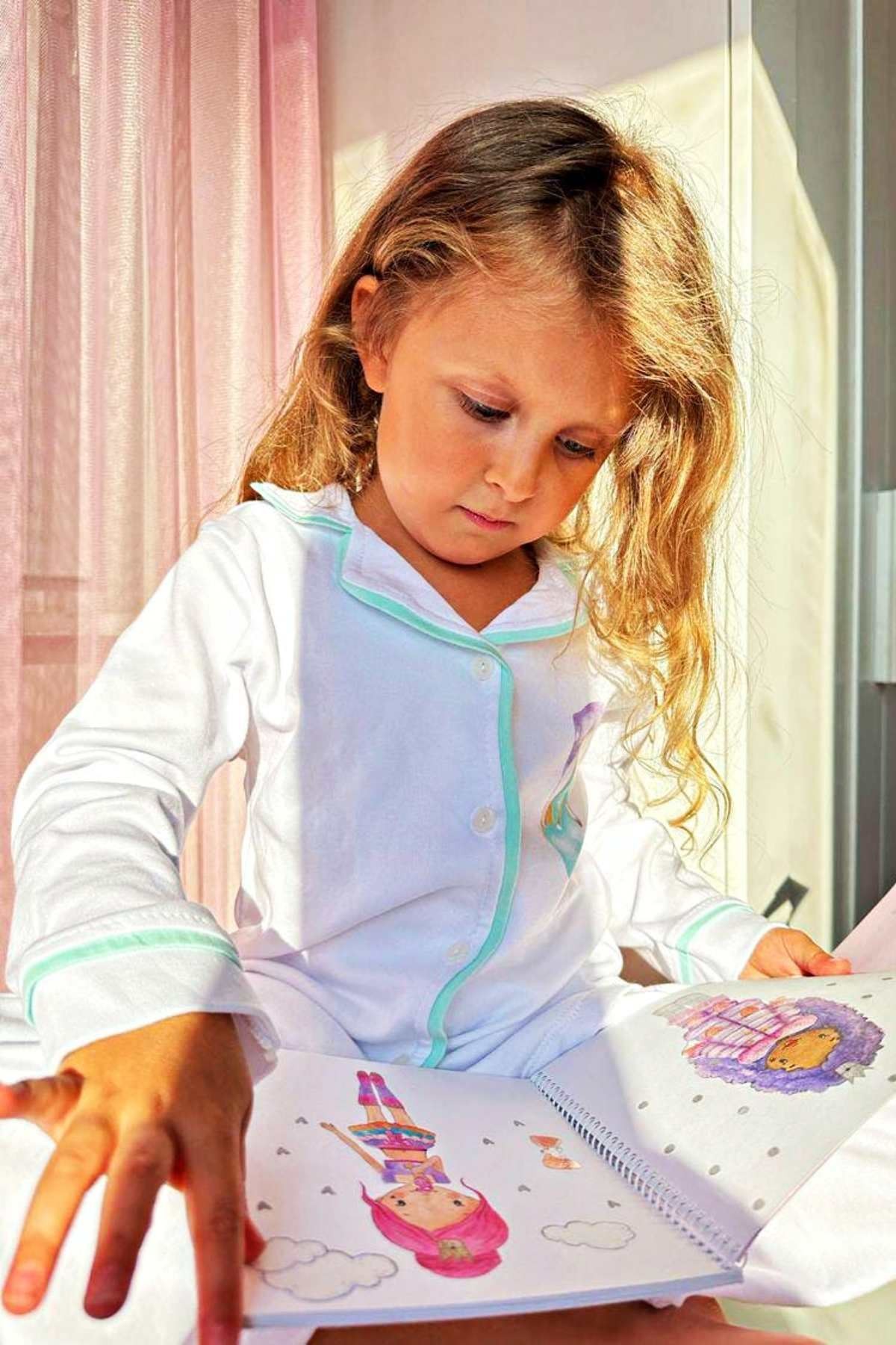 ÖNDEN DÜĞMELİ TAVŞAN MODEL PİJAMA TAKIMI BEYAZ