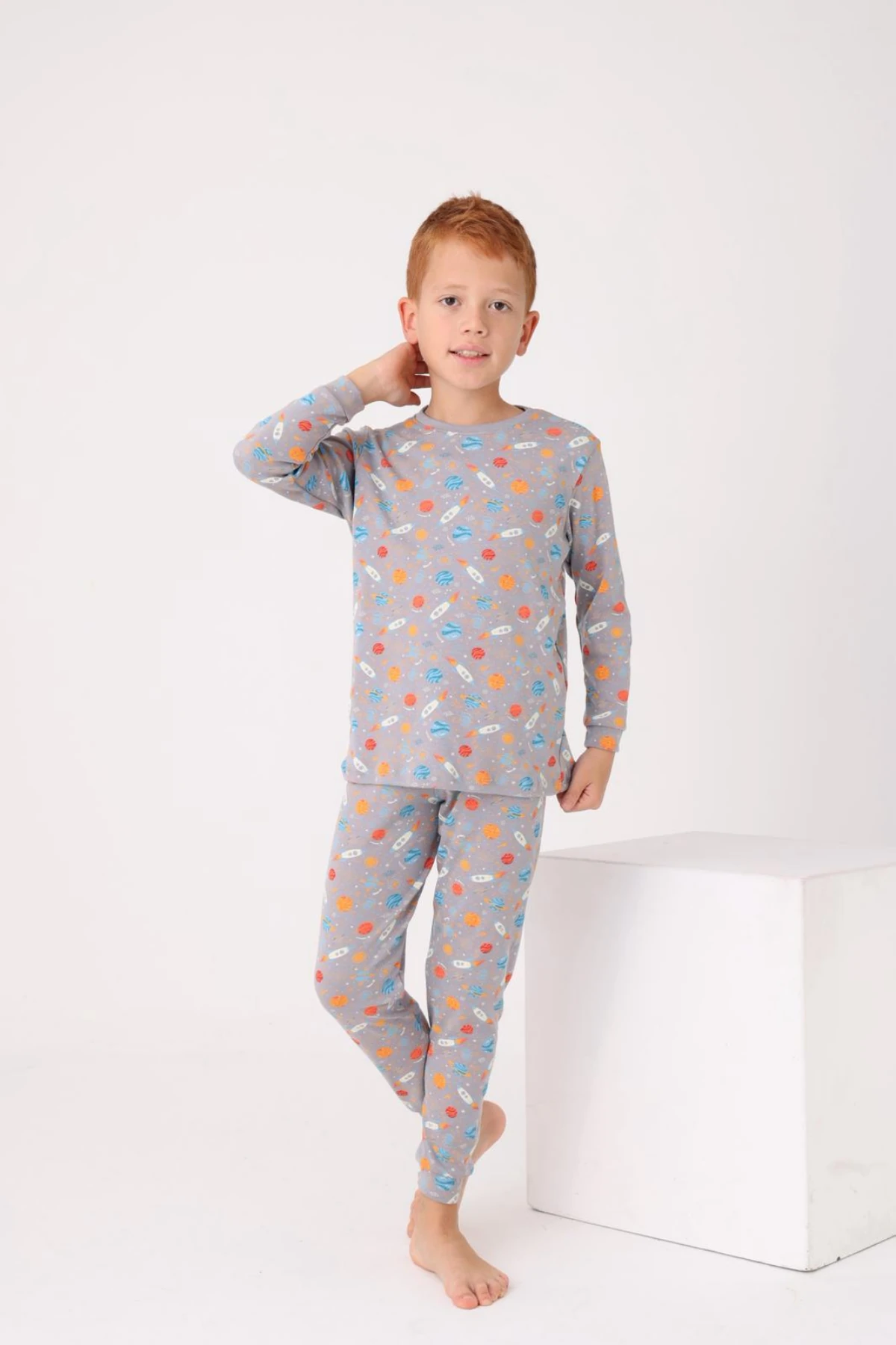 GRİ RENK GEZEGEN DESEN ERKEK ÇOCUK PİJAMA TAKIMI