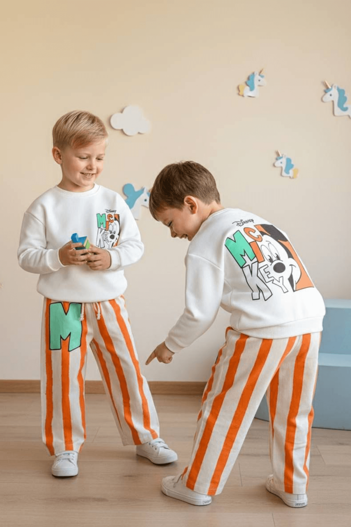 MICKEY MOUSE TURUNCU ÇİZGİLİ ÇOCUK EŞOFMAN TAKIMI