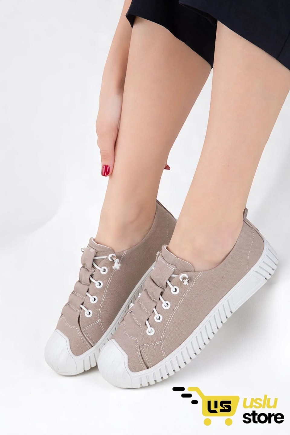Kadın Lastik Bağcıklı Rahat Spor Ayakkabı Sneaker