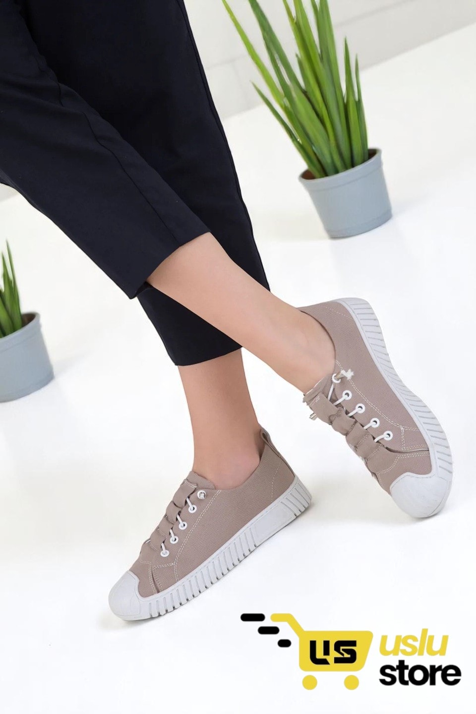 Kadın Lastik Bağcıklı Rahat Spor Ayakkabı Sneaker