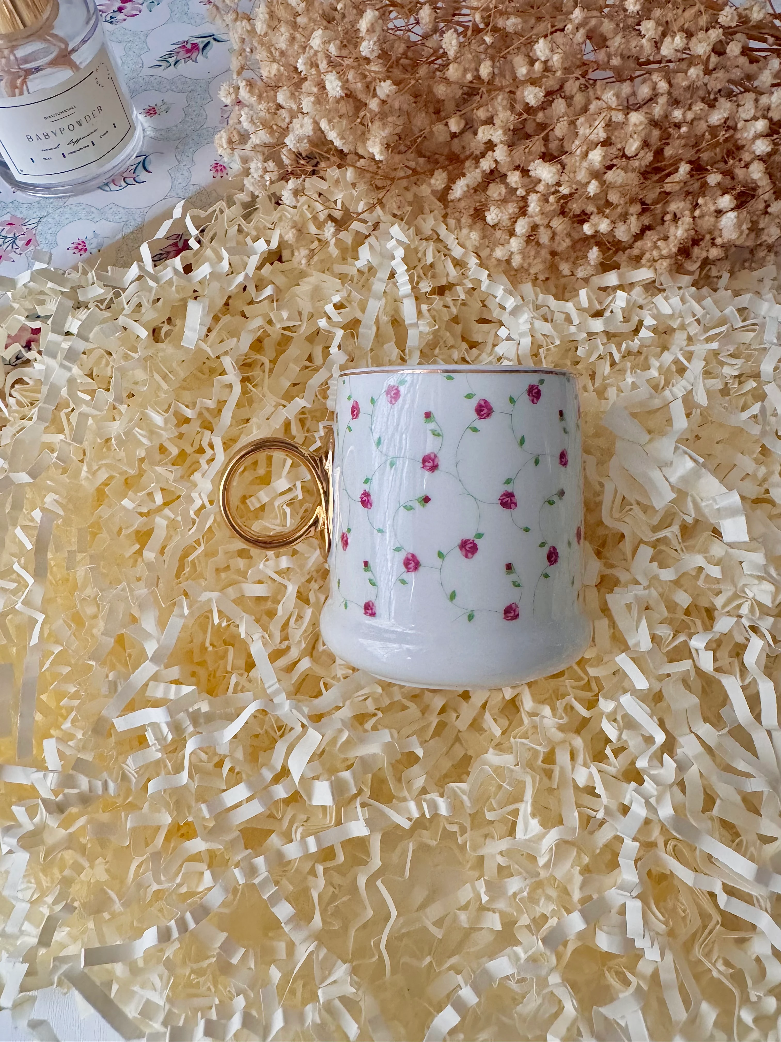 Çiçekli Porselen Fincan 2