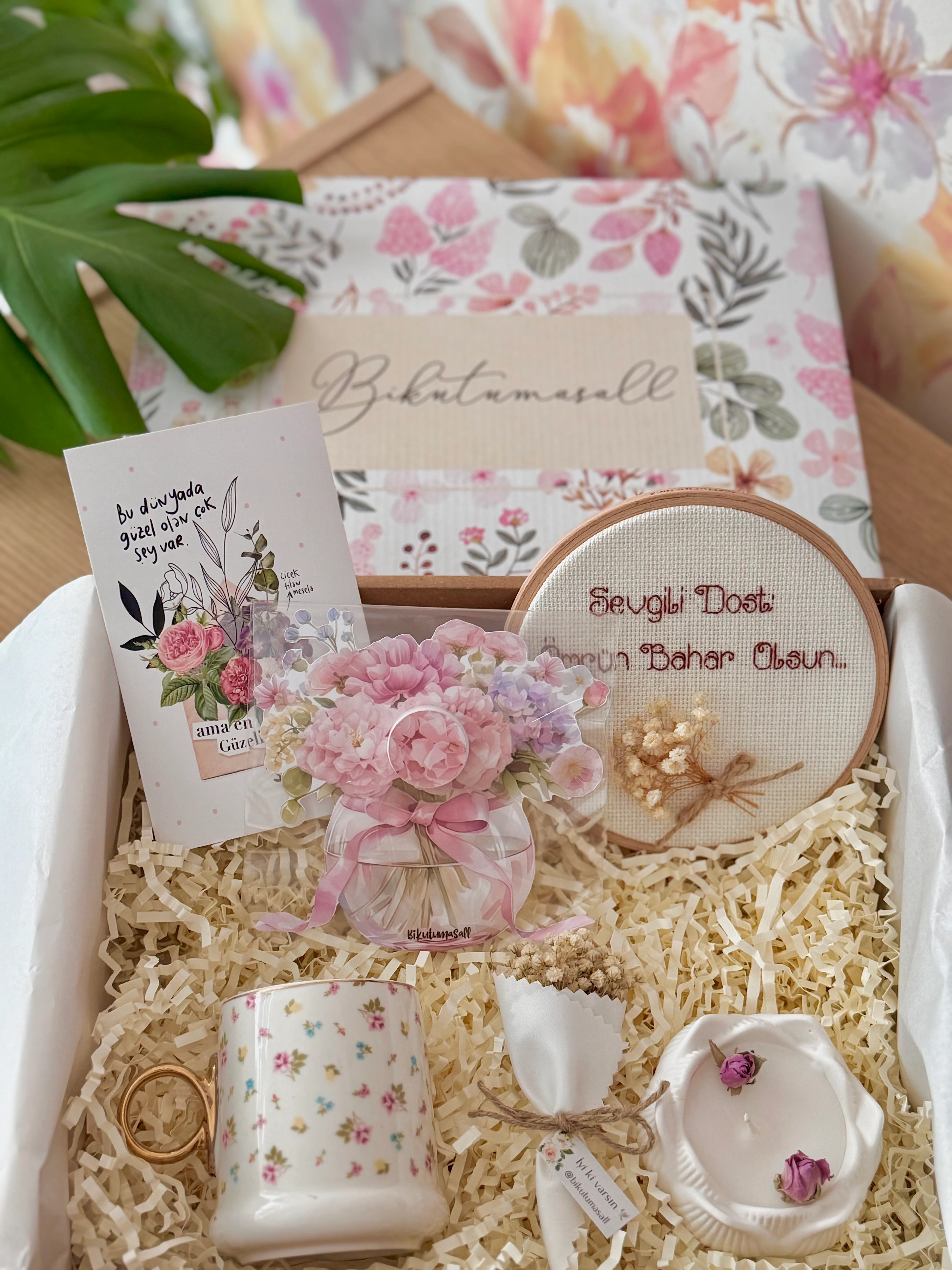 Beyaz Bahar Hediye Kutusu 2