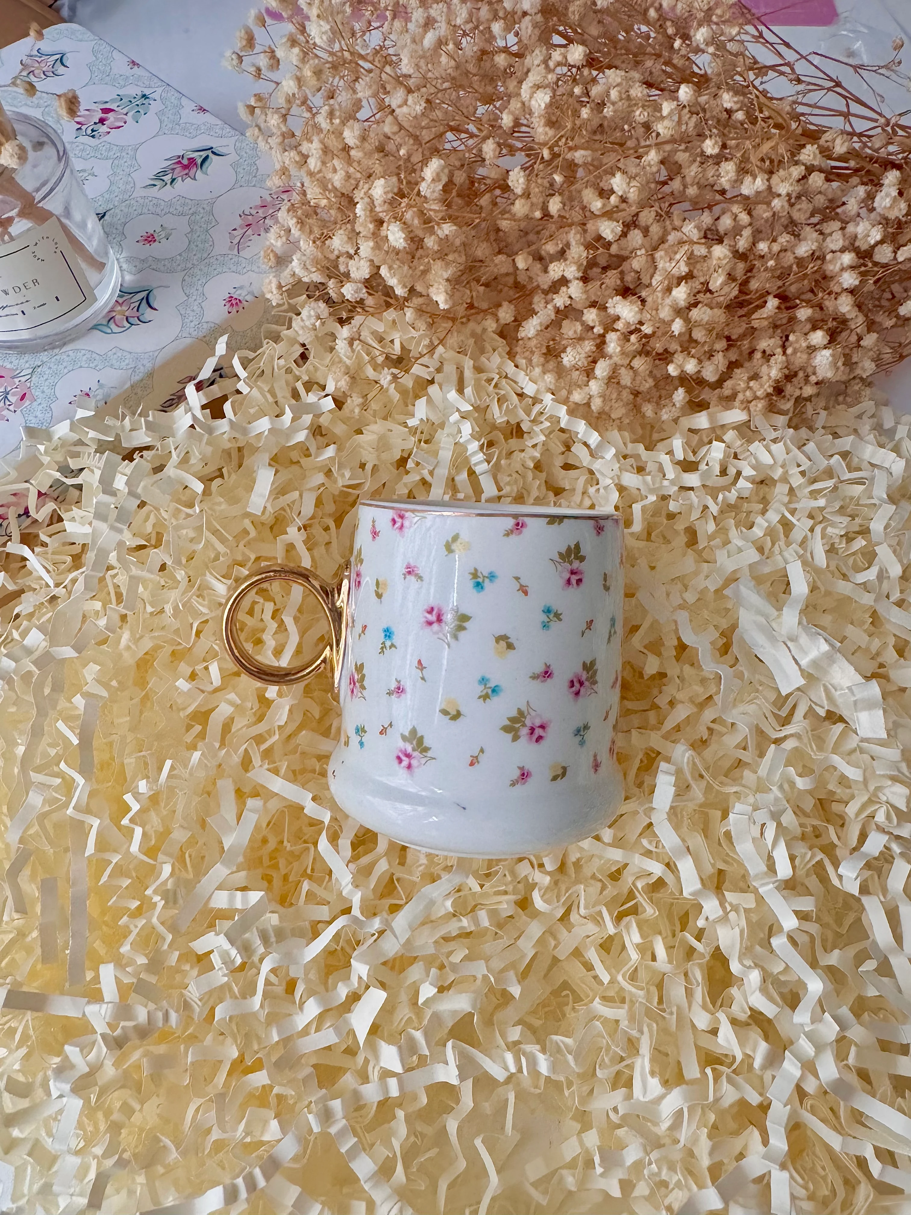 Çiçekli Porselen Fincan