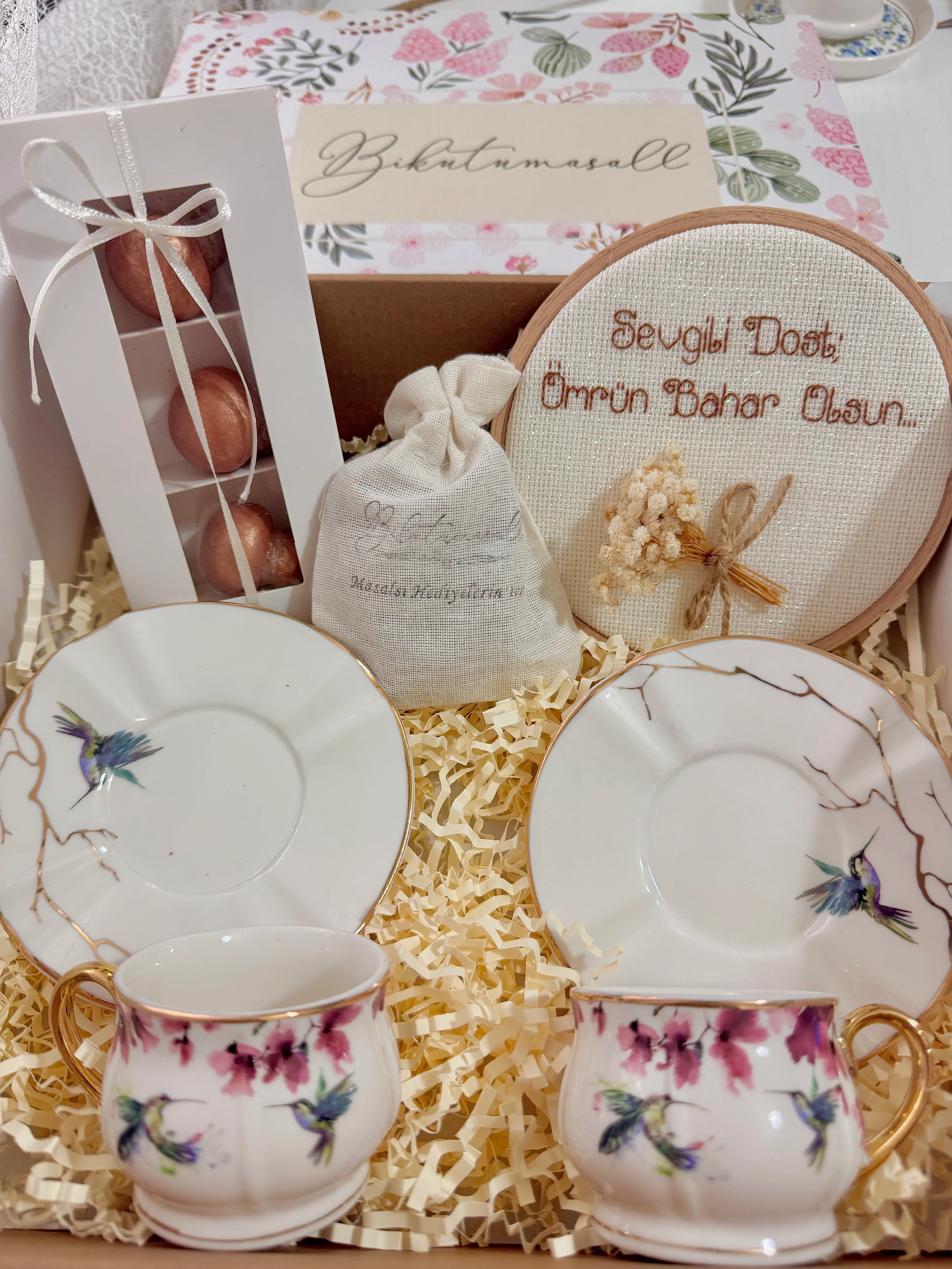Bahar Bahçe Hediye Kutusu 3