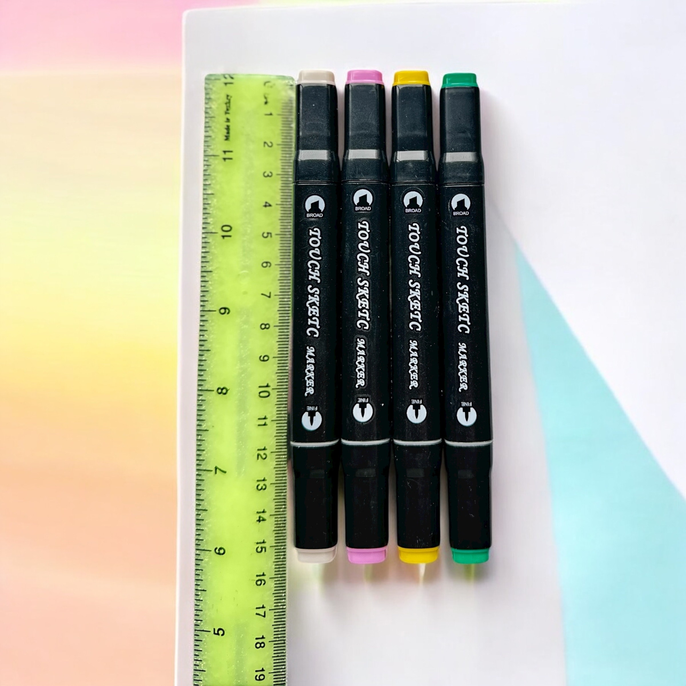 Touch Sketc 60’lı Çantalı ve Standlı Sanatsal Kalem Seti