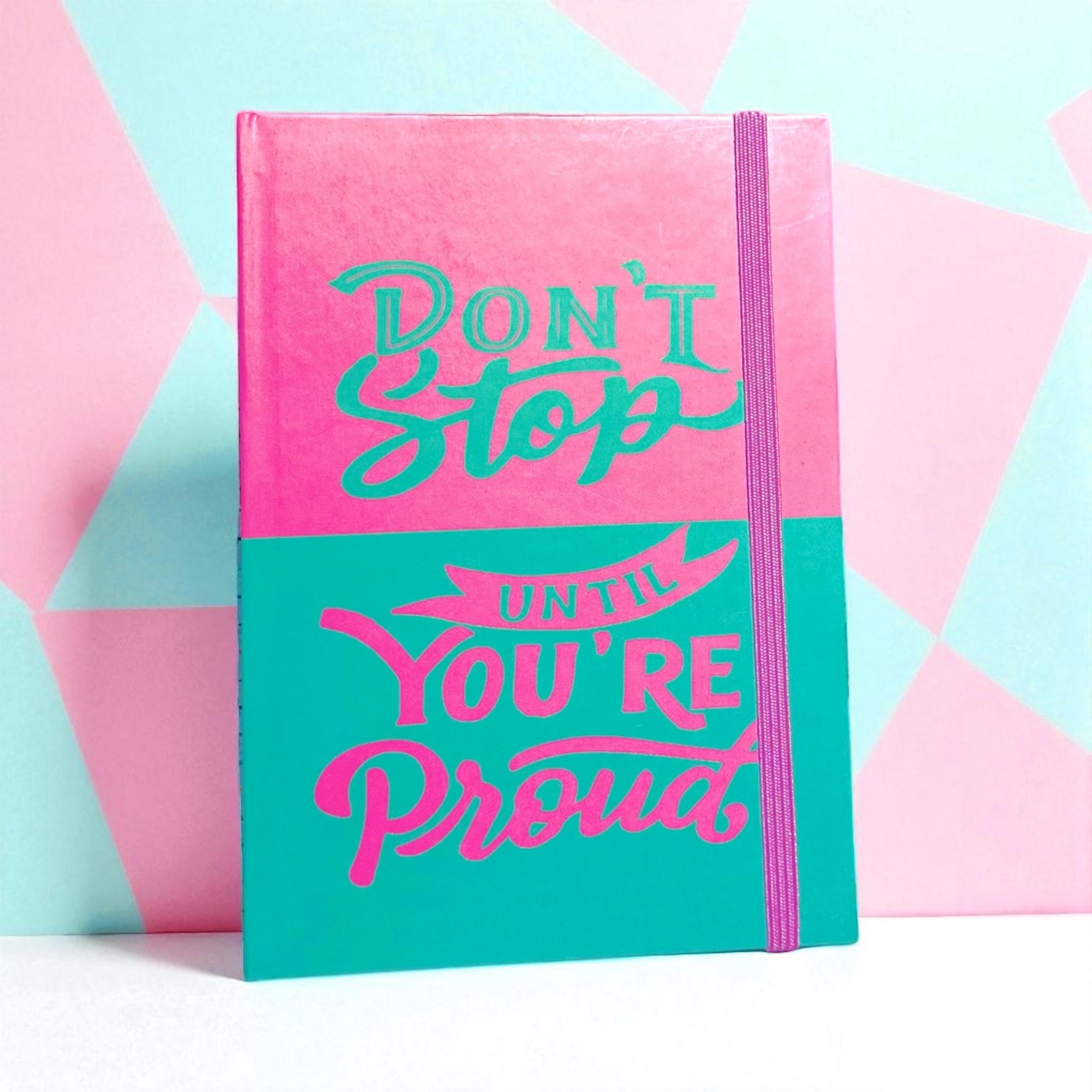 İngilizce Slogan Tasarım Sert Kapaklı Lastikli Defter 
