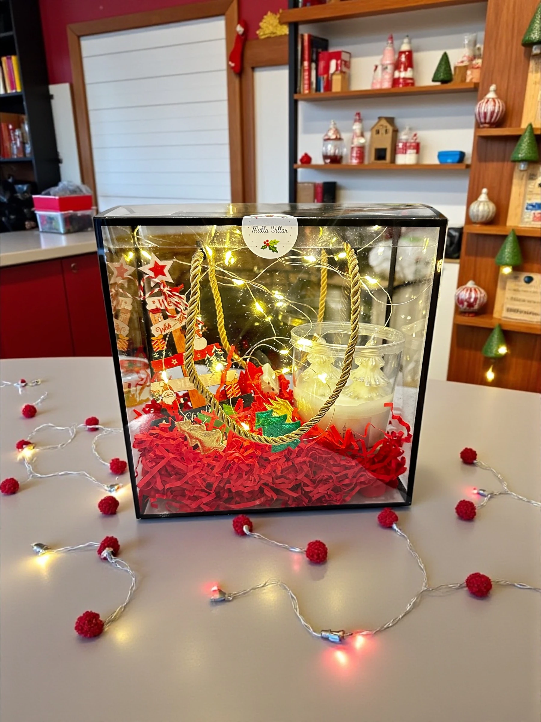 Özel Tasarım Kutusunda Yılbaşı Set