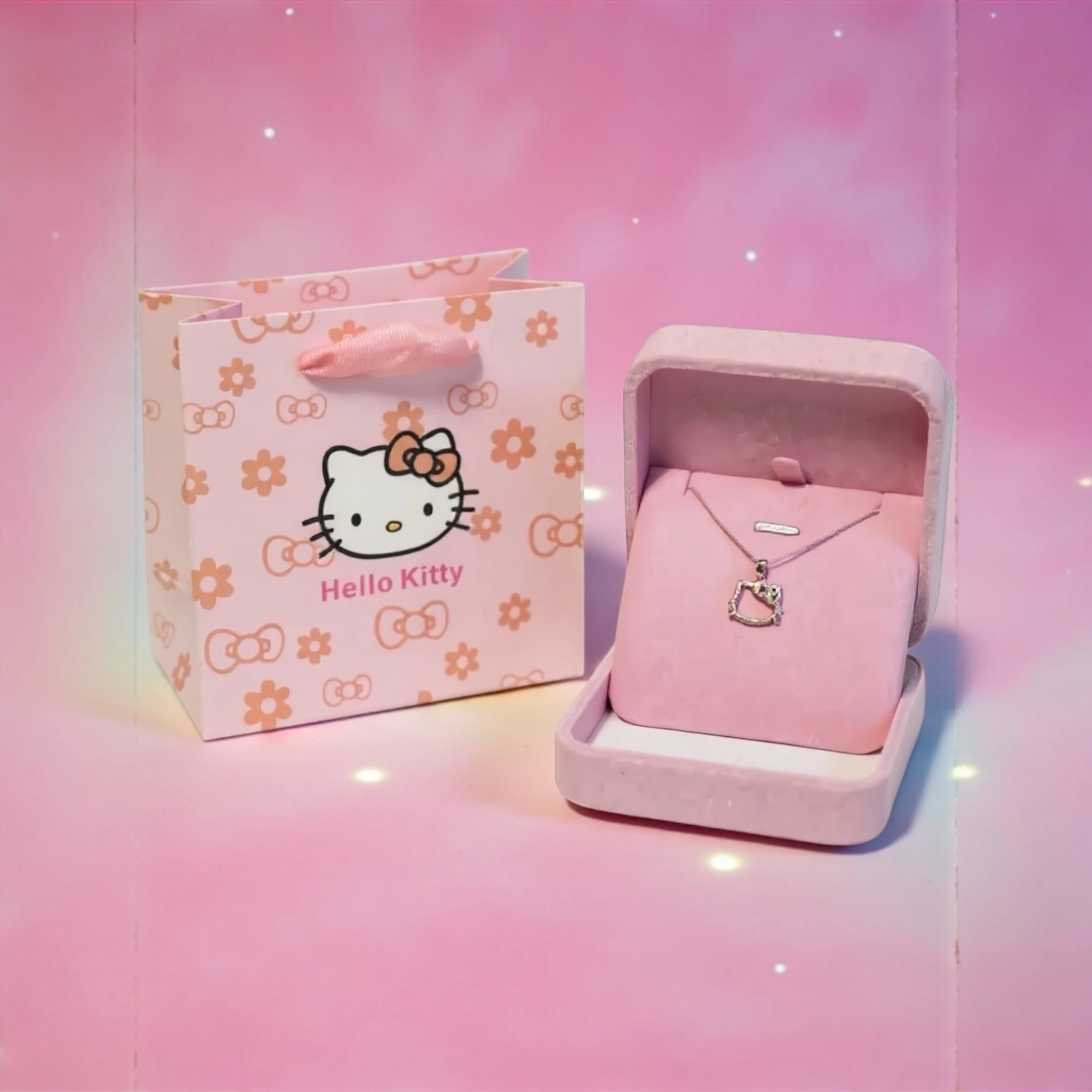 Özel Hediye Kutusu ve Çantasında Hello Kitty Çelik Kolye