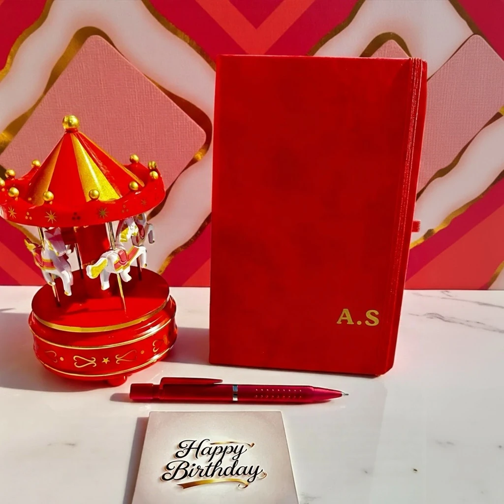 Müzik Kutusu Atlı Karınca İsminizin Baş Harflarine Özel Defter ve Kırmızı Kalem Hediye Seti 