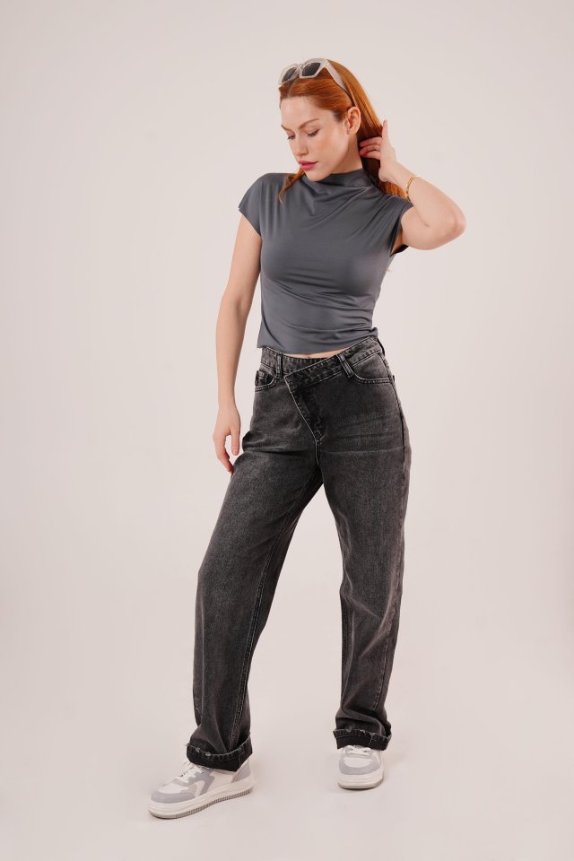 Boğazlı Parlak Kumaş Antrasit Crop