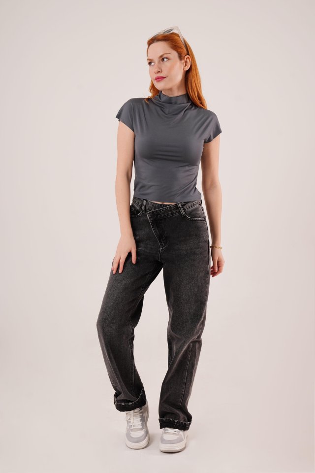 Boğazlı Parlak Kumaş Antrasit Crop