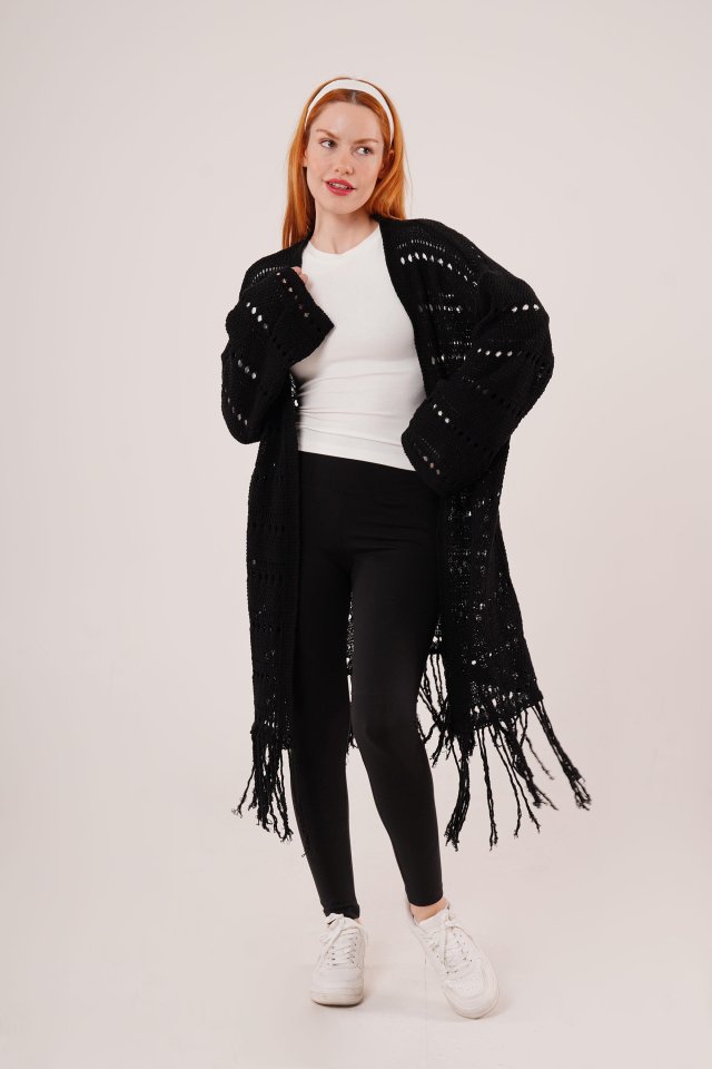 Delikli Geçişli Püskül Detay Uzun Triko Siyah Hırka