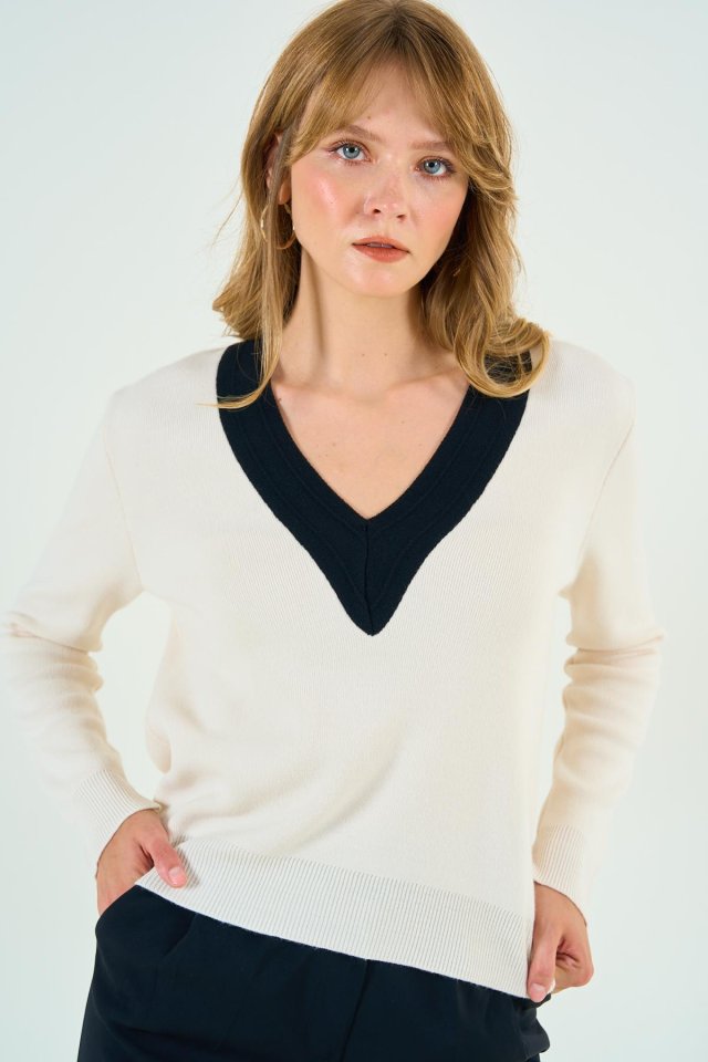 V Yaka Triko Kazak - Krem-Siyah