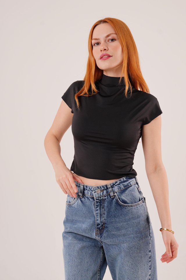 Boğazlı Parlak Kumaş Siyah Crop