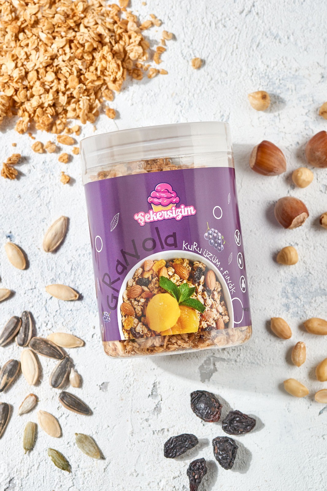 ŞEKERSİZİM KURUM ÜZÜM+FINDIK GRANOLA