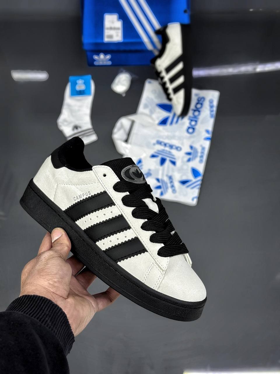 Adidas Campus 00s