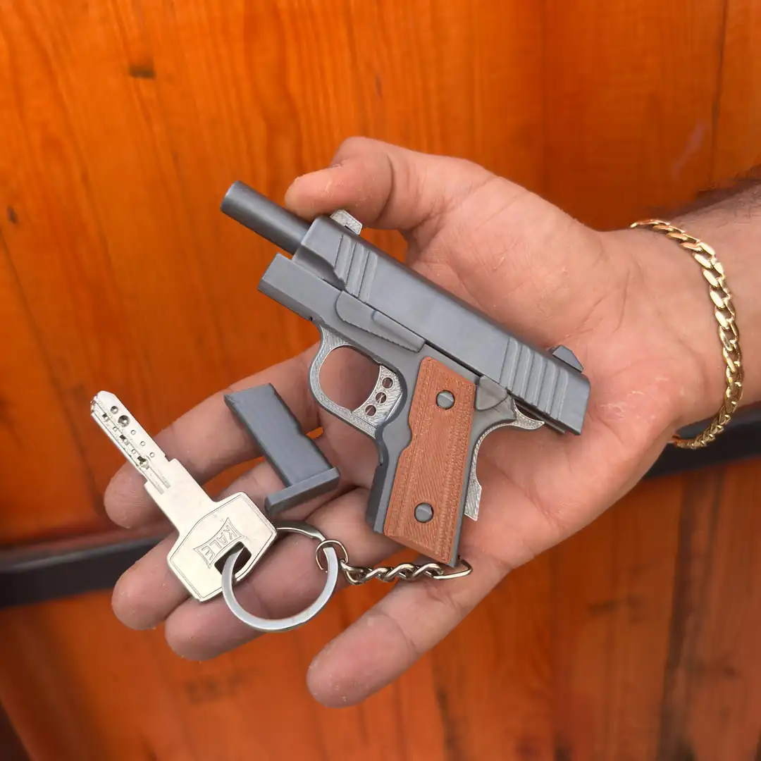 Stres Giderici Fidget Oyuncak Tabanca Anahtarlık – Mini Colt 1911