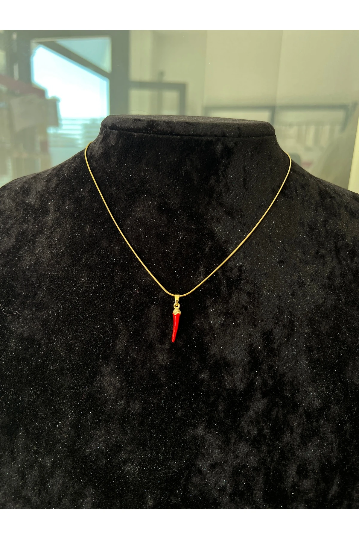 Kırmızı Enerji Şans Kolyesi