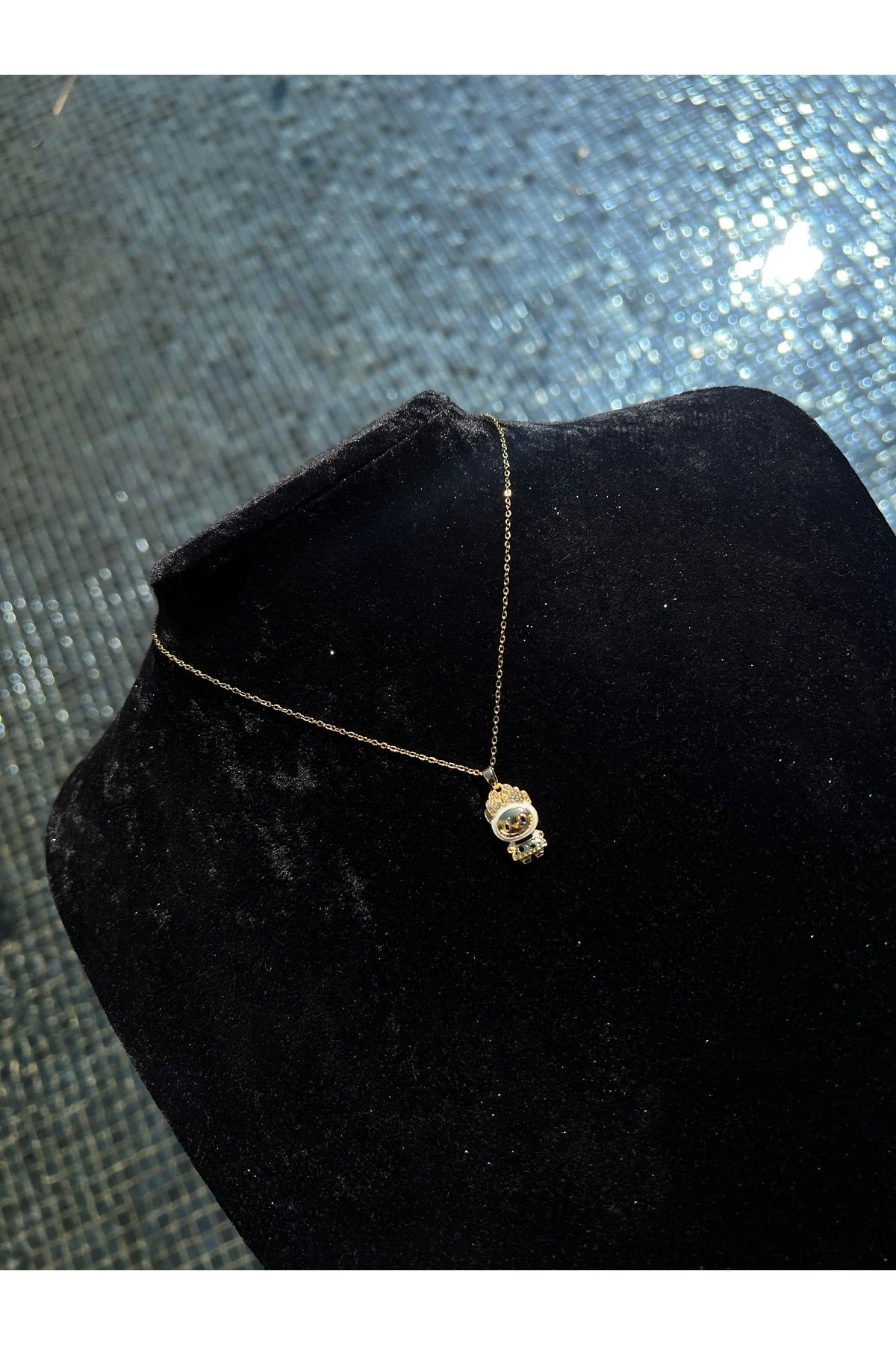 Altın sarısı labubu çelik kolye