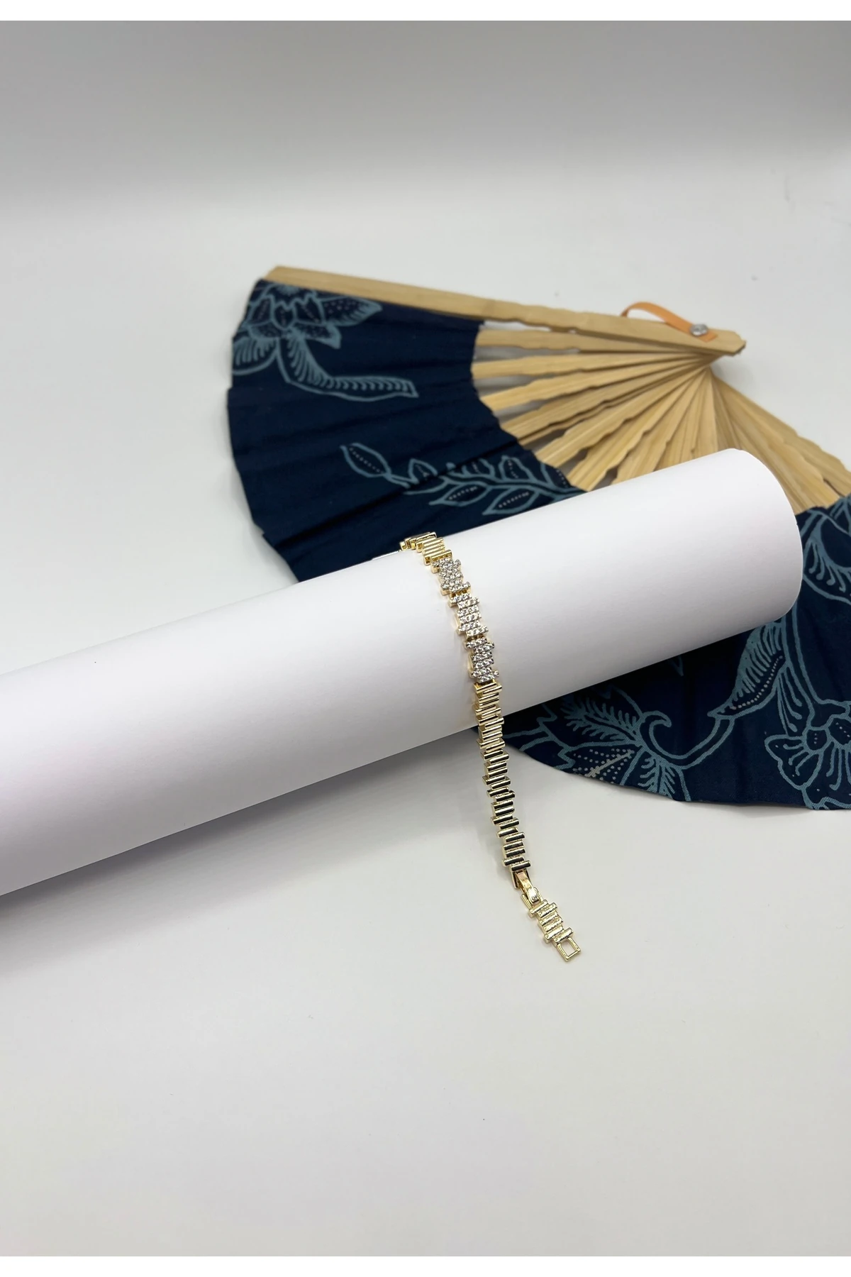 Altın geçit, taş kaplama bileklik