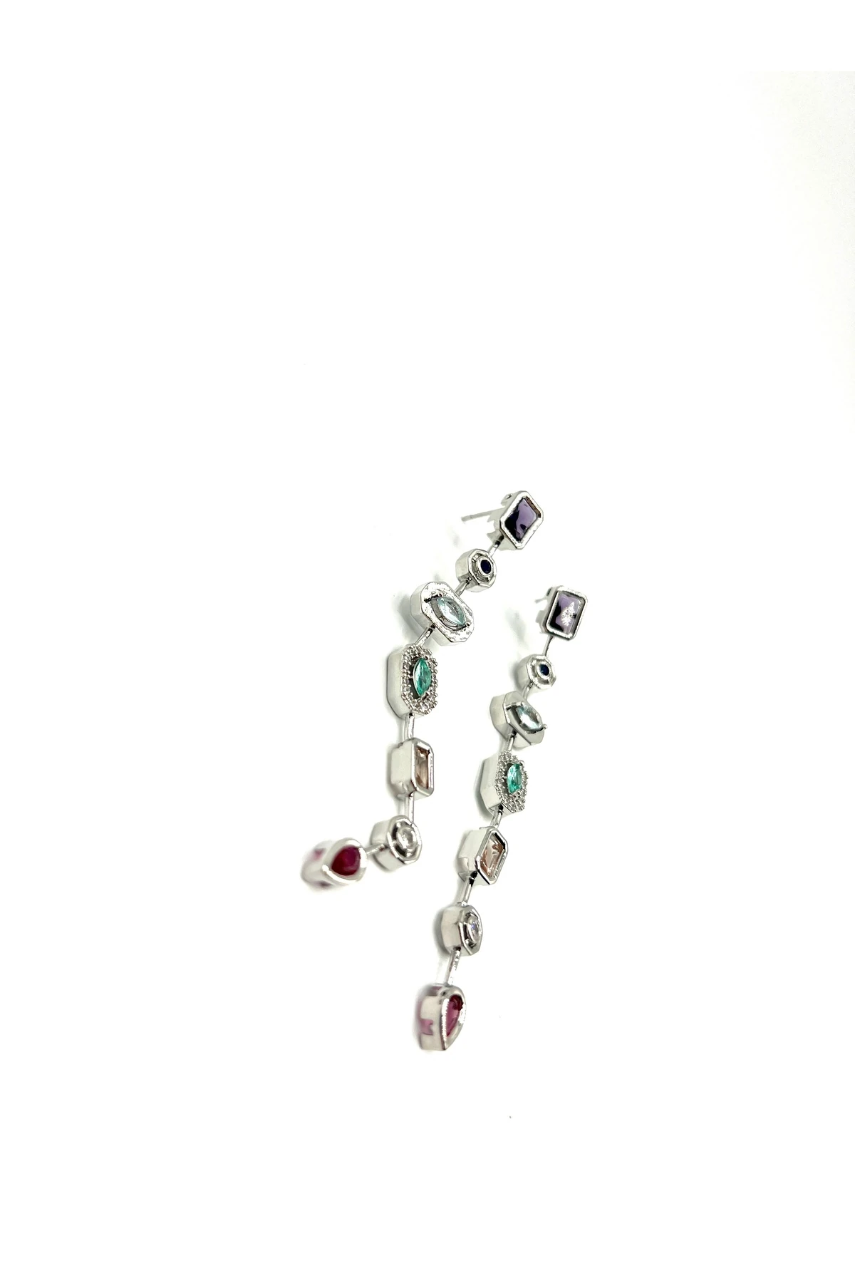 7 element taşlı Çelik küpe