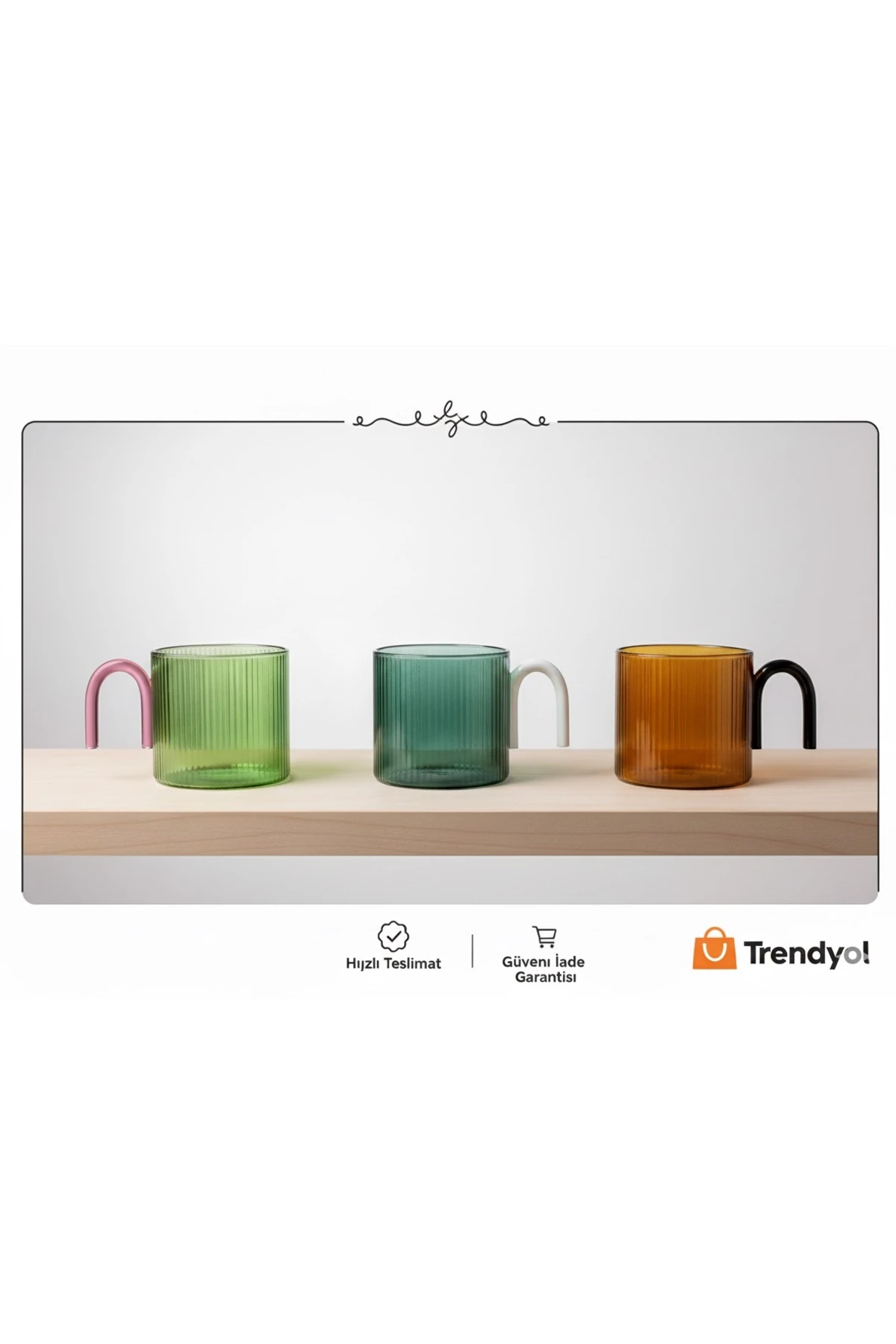 Kulplu renkli cam bardak