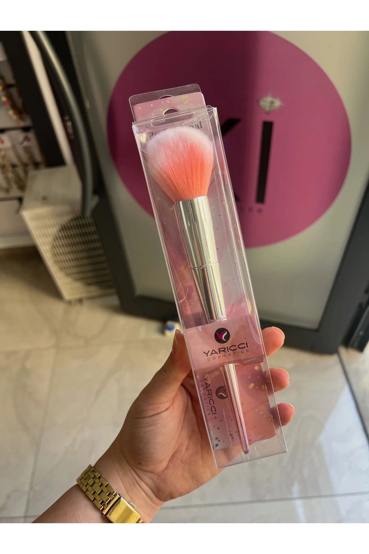 PROFESYONEL MAKYAJ FIRÇASI