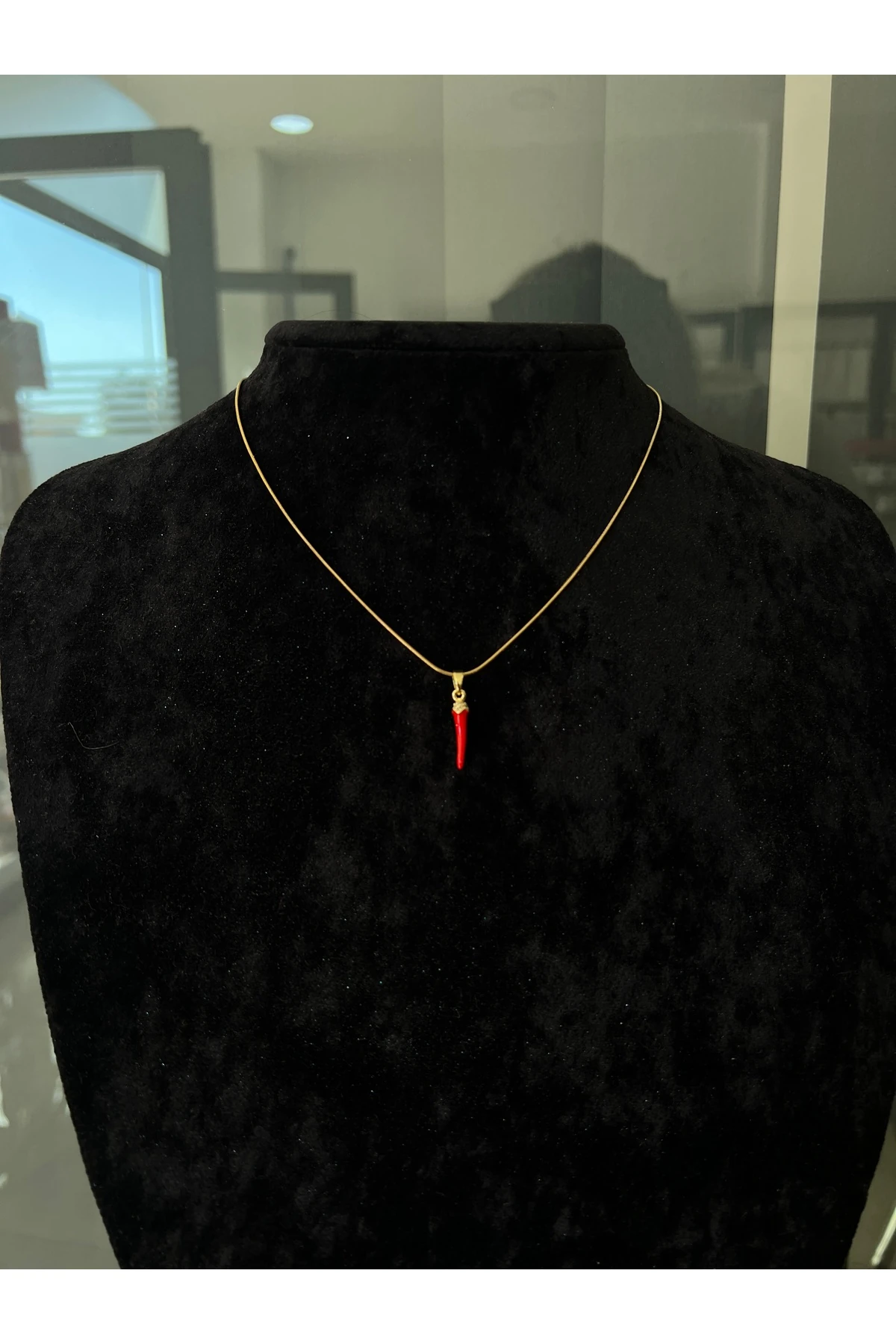 Kırmızı Enerji Şans Kolyesi