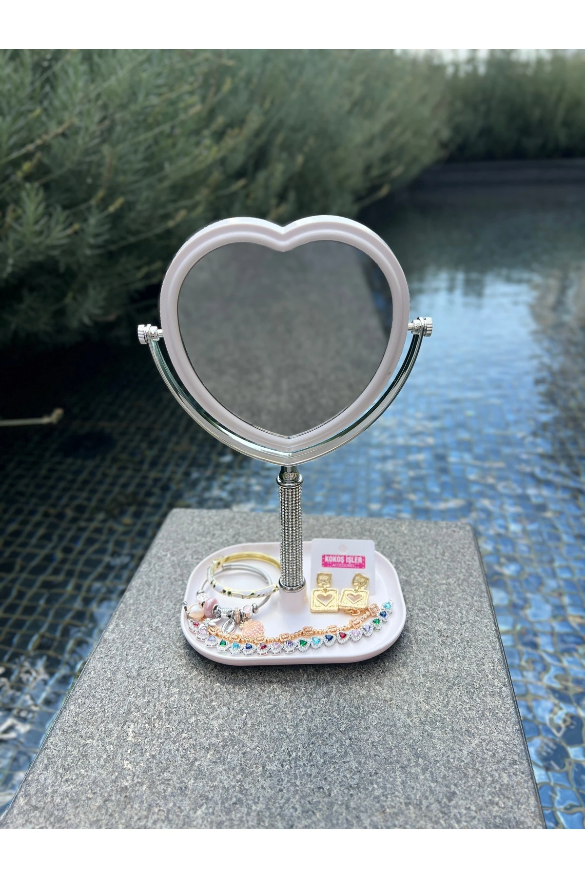 Kalp şeklinde taşlı masa aynası