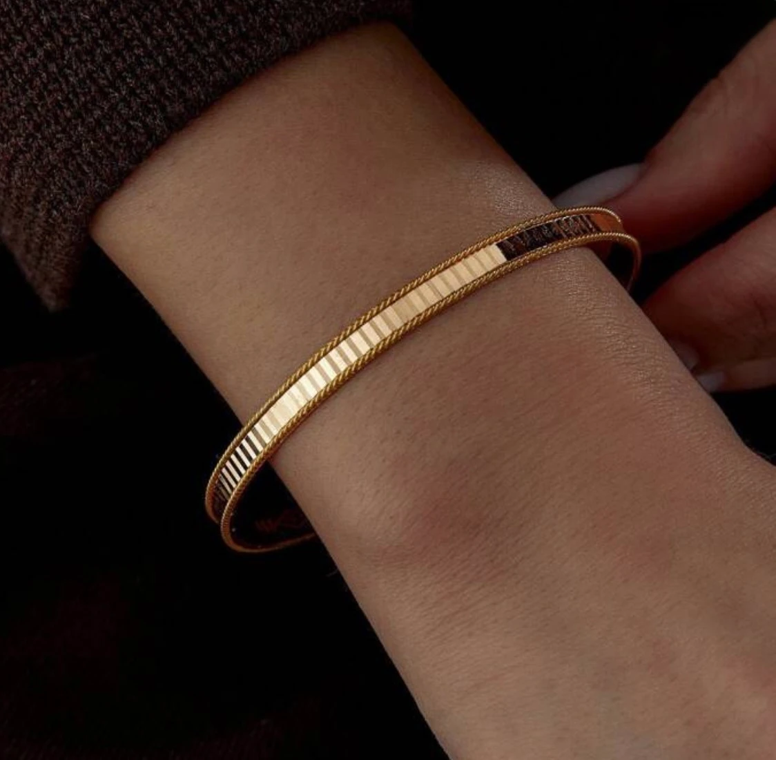 925 Ayar Gümüş Üzerine 22 Ayar Altın Kaplama Yanları Telli Aynalı Sazan Ray Bilezik