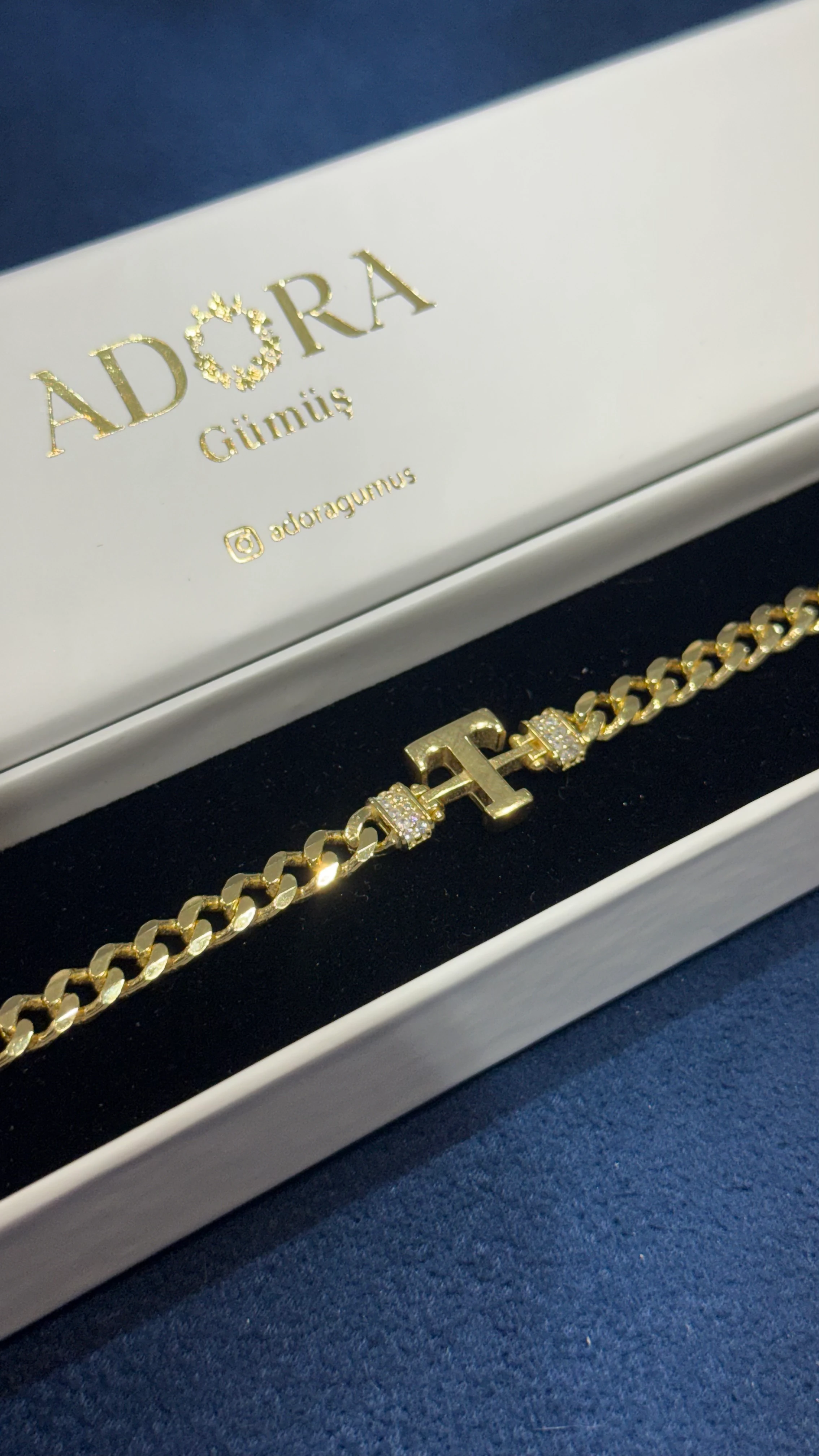 925 Ayar Gümüş Üzerine 14 Ayar Altın Kaplama T Harfi Gurmet Harf Bileklik 